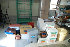 不要品の詰め込み作業