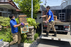 不要品の詰め込み作業